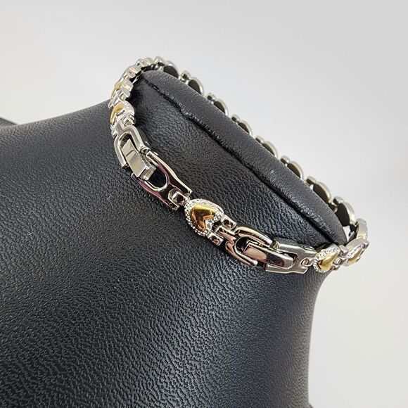 Beautiful hearty two toned heart bracelet - Picture 4 of 4